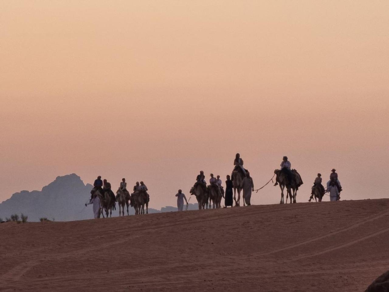 Wadi Rum Oscar Camp Esterno foto